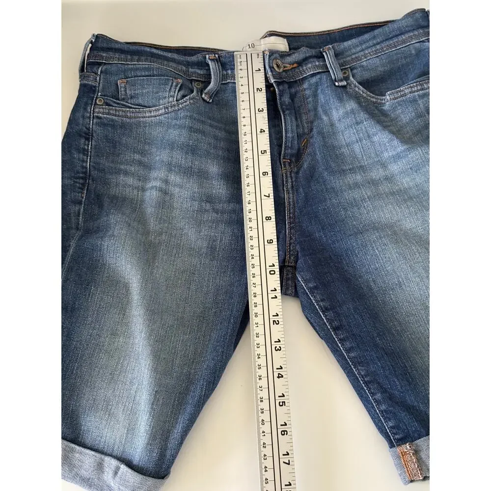 Levi’s Denim Bermuda Stretch Shorts Womens 10 Medium Wash Cuffed Mid Rise
